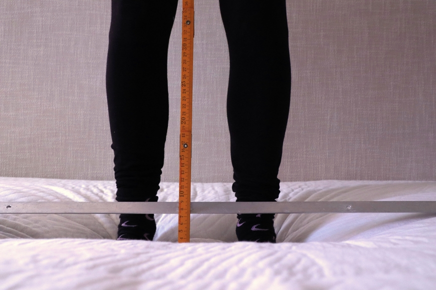 zinkdiepte meten op bed staan